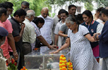 Gauri Lankesh laid to rest with full state honours, hundreds pay tributes